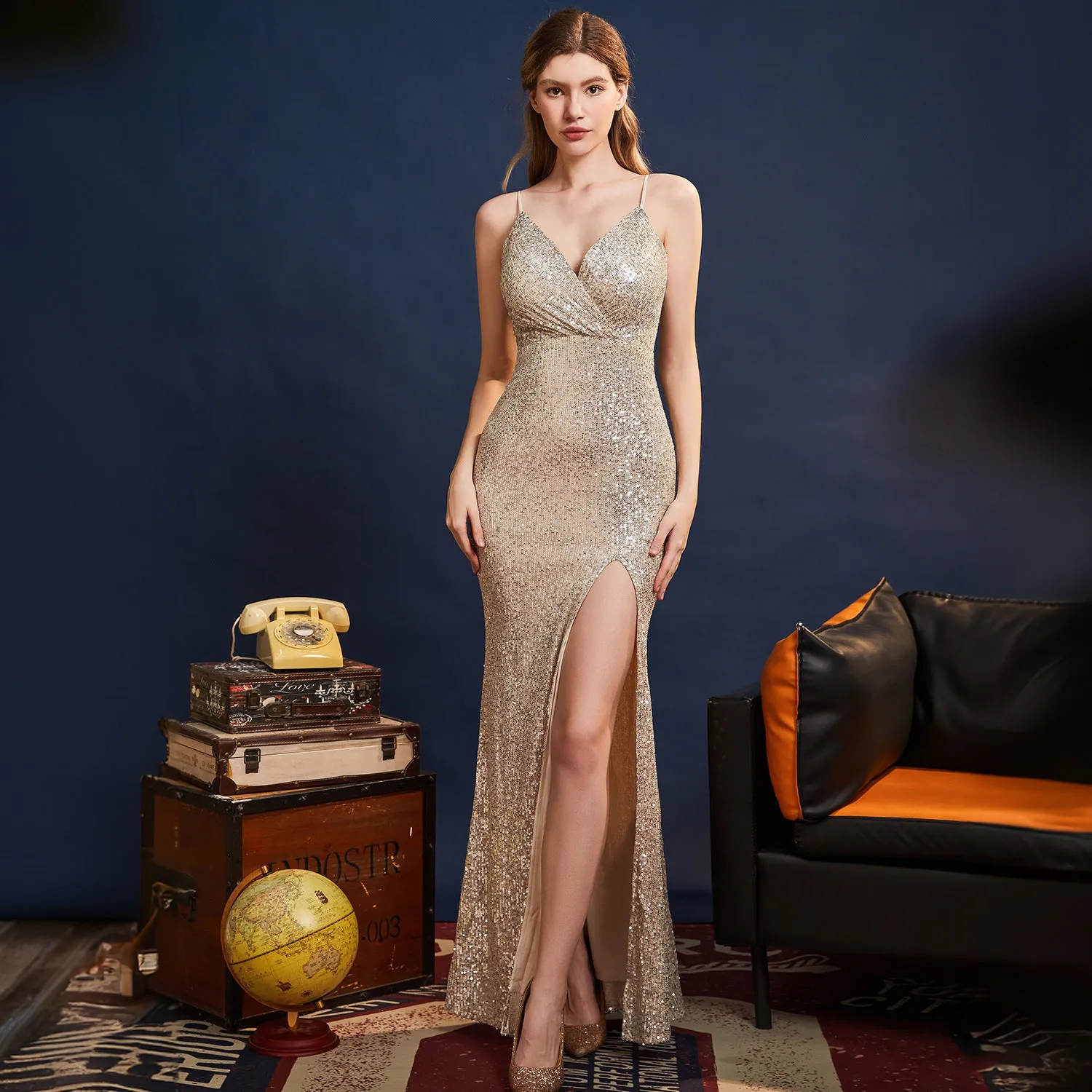 2025 Evening dress dress women's high-end temperament simple banquet socialite niche slim and thin suspender long fishtail dress