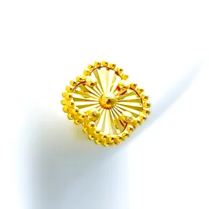 Beautiful Lightweight 21k Gold Clover Earrings