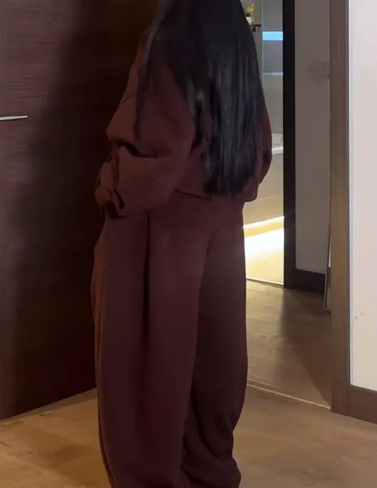 Brown loose-fitting hoodie   pants set