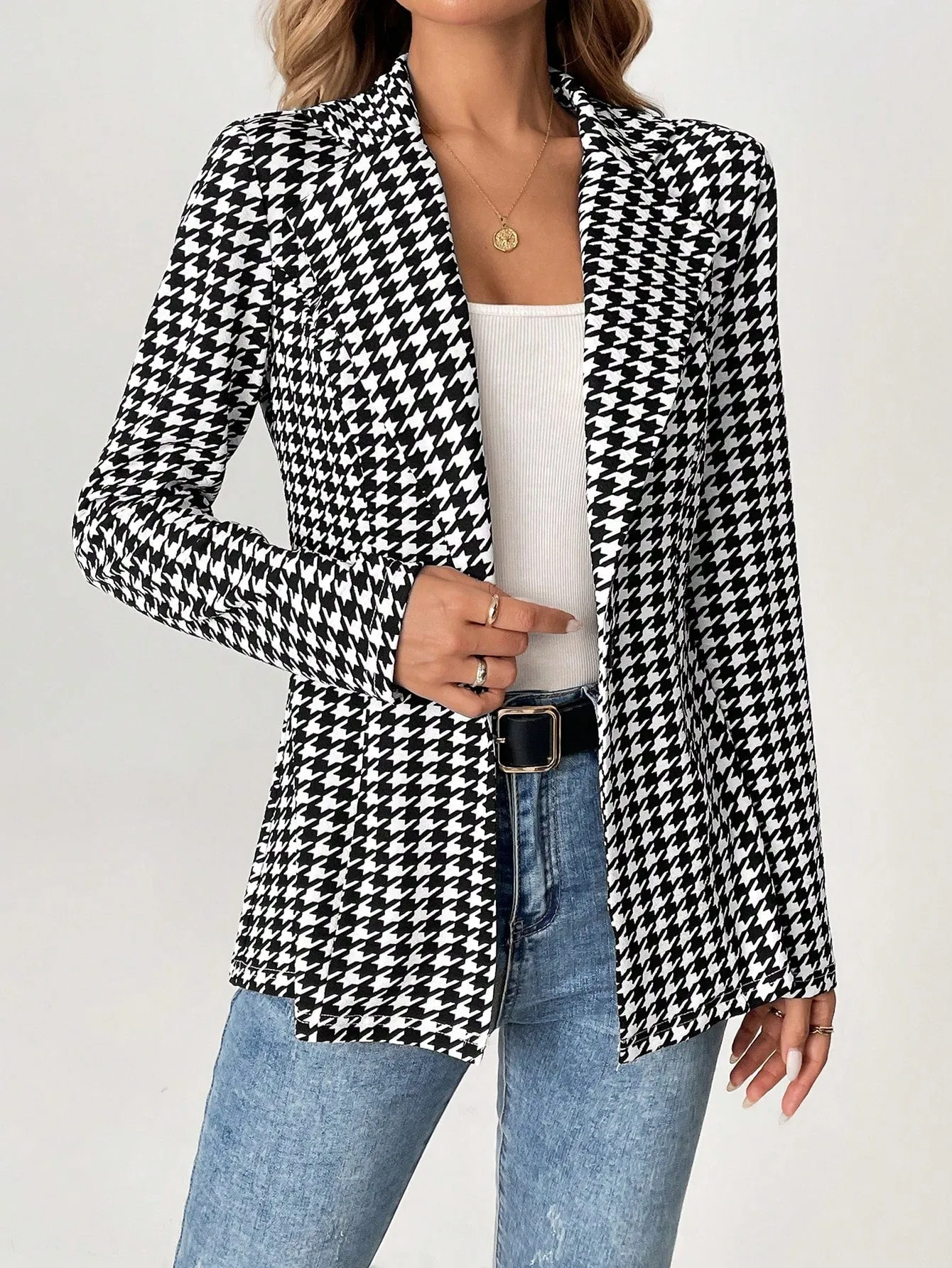 Cherry Vibes: Blazer de Mujer con Corte de Cintura en