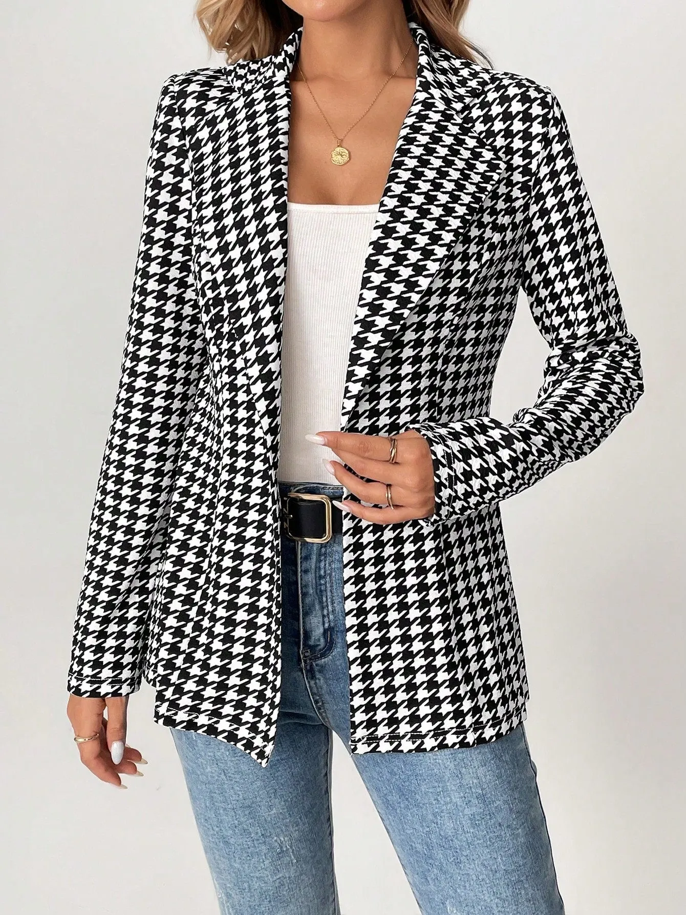 Cherry Vibes: Blazer de Mujer con Corte de Cintura en