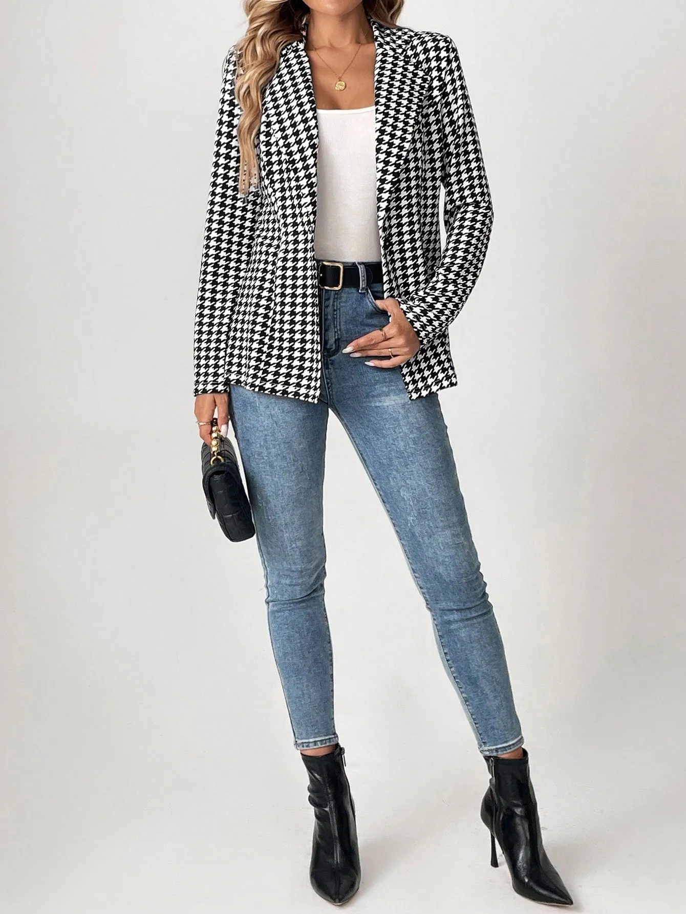 Cherry Vibes: Blazer de Mujer con Corte de Cintura en