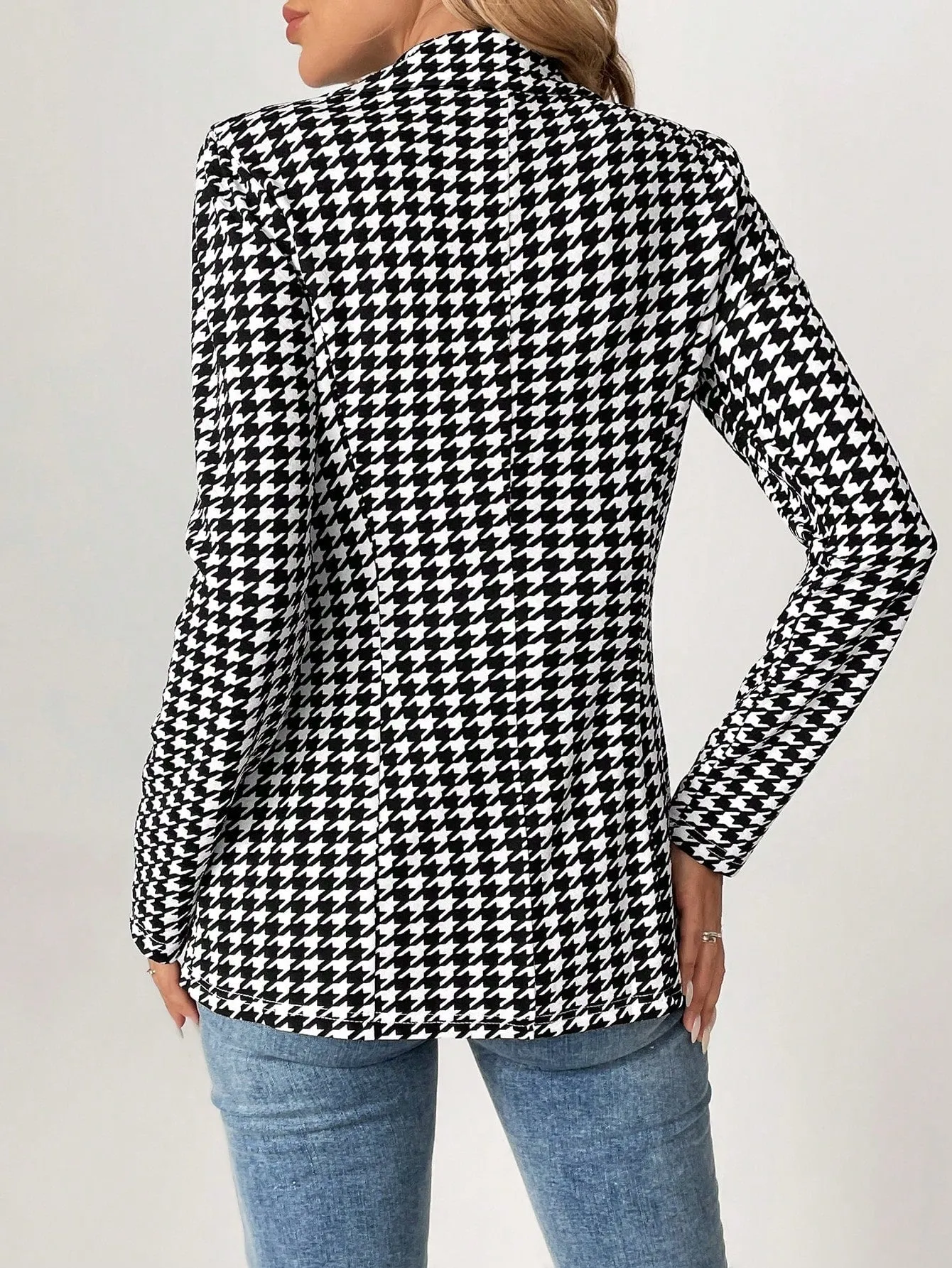 Cherry Vibes: Blazer de Mujer con Corte de Cintura en
