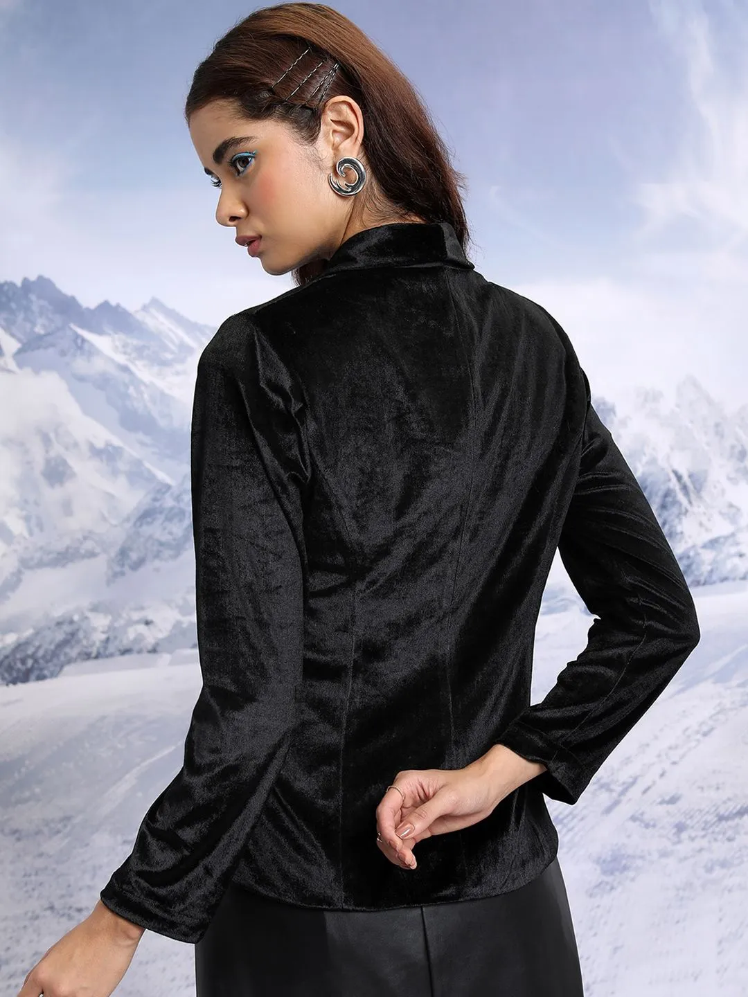 CHIC BY TOKYO TALKIES Black Velvet Single Breasted Blazers