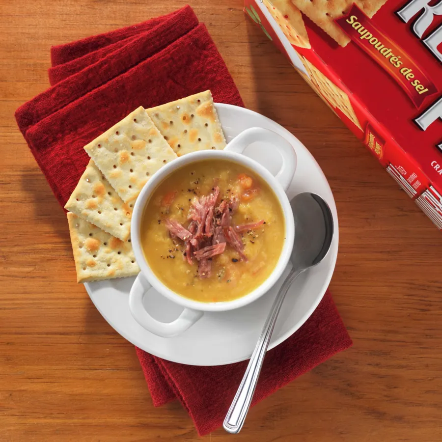 Christie - Premium Plus Salted Crackers - 900 g - Canadian Distribution