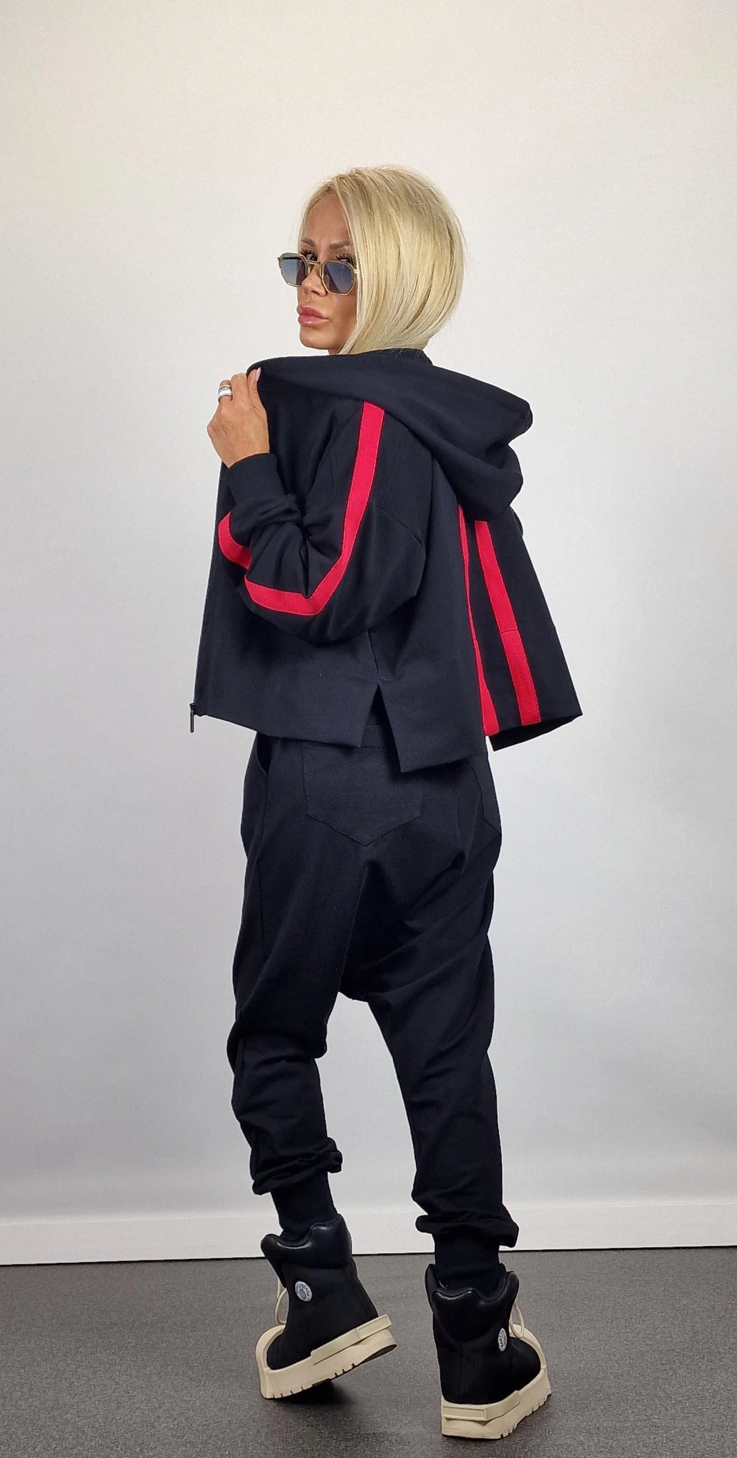 Cotton Women Set, Loose Harem Pants with Hoodie Longsleeve Sweatshirt, Jogging Set, Extravagant Women Set, Avant-garde Set, Black Suit