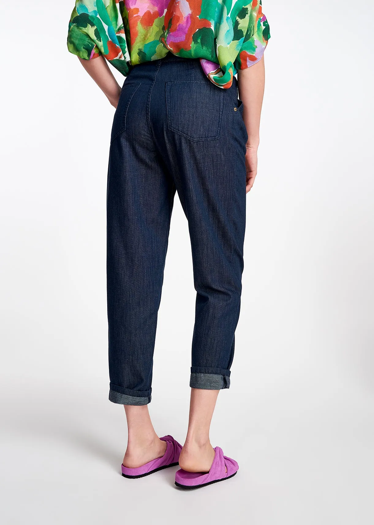 Dark blue loose-fit denim pants
