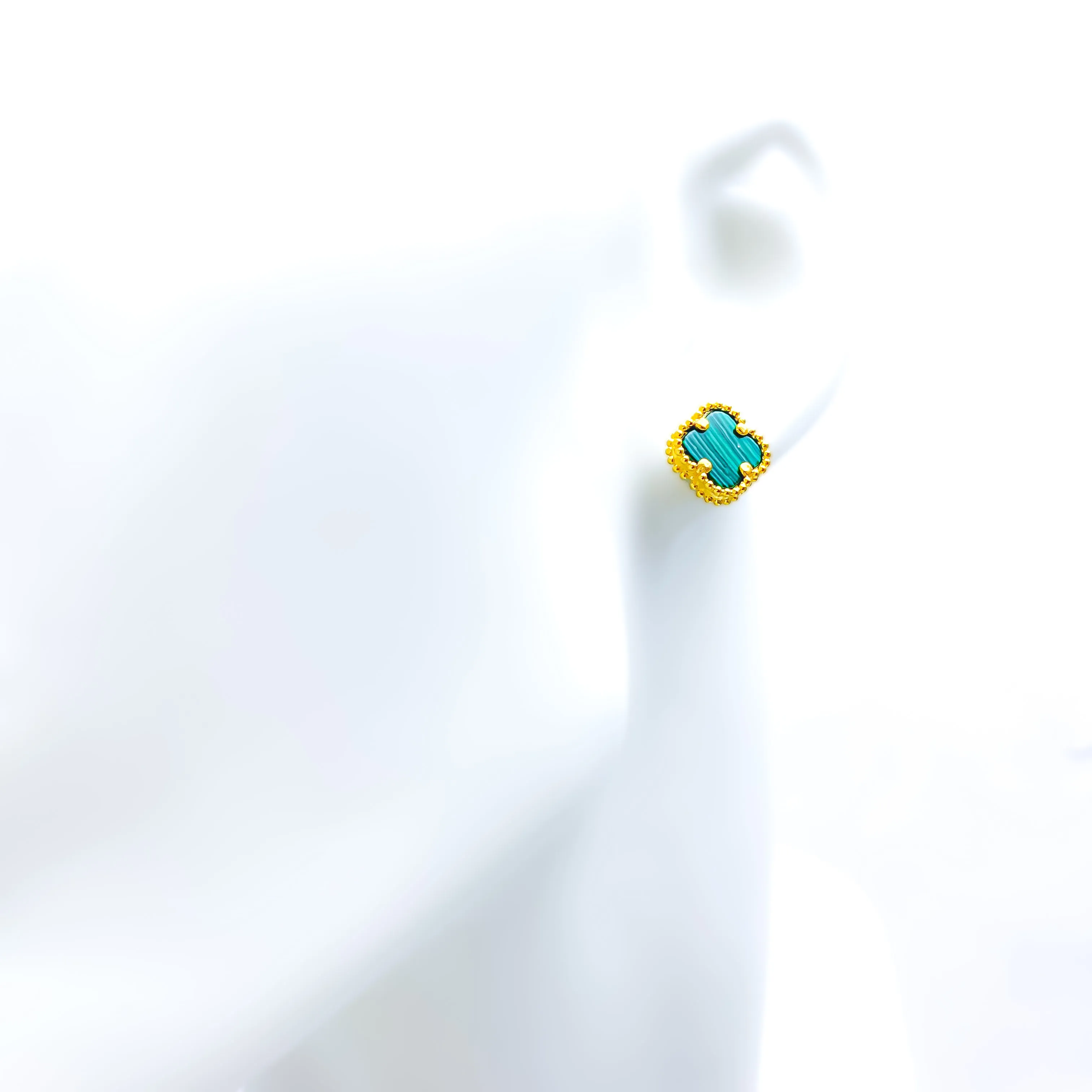 Graceful Distinct 21k Gold Clover Earrings