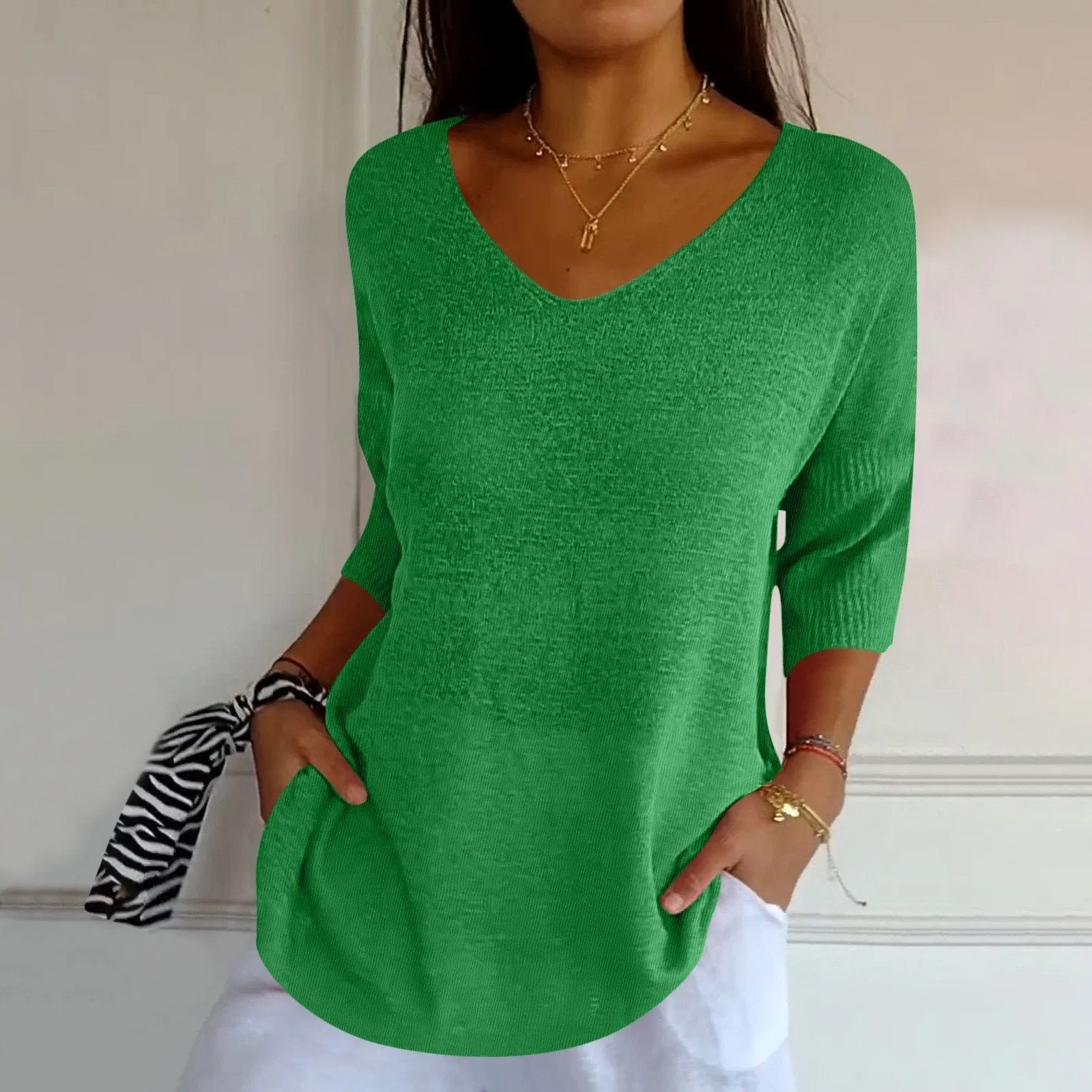 Jaja | Slimming V-Neck Top