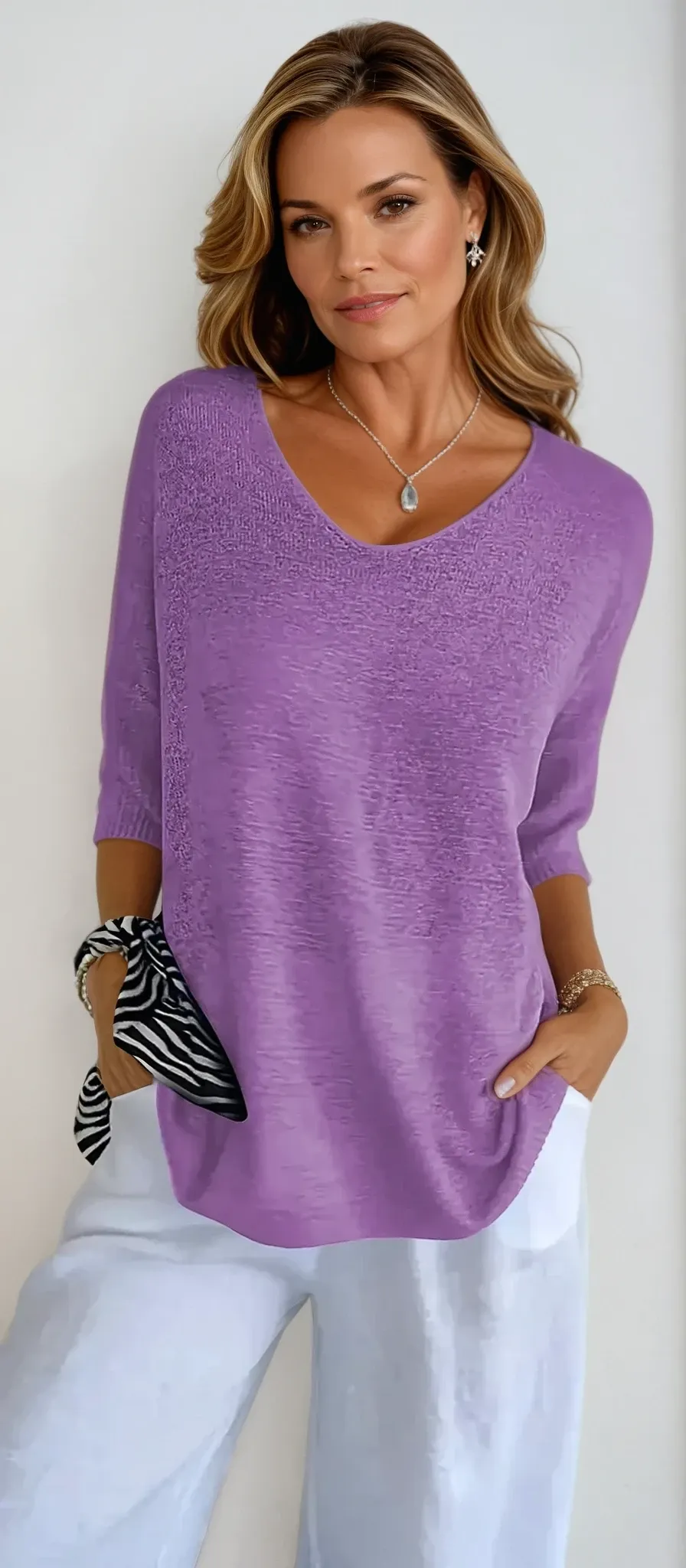 Jaja | Slimming V-Neck Top