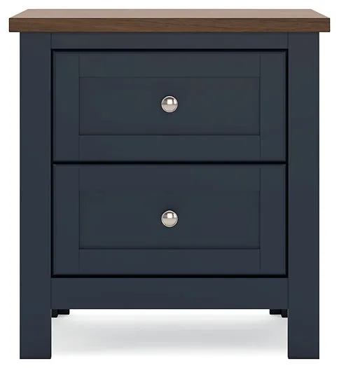 Landocken Queen Panel Bed with Mirrored Dresser, Chest and 2 Nightstands