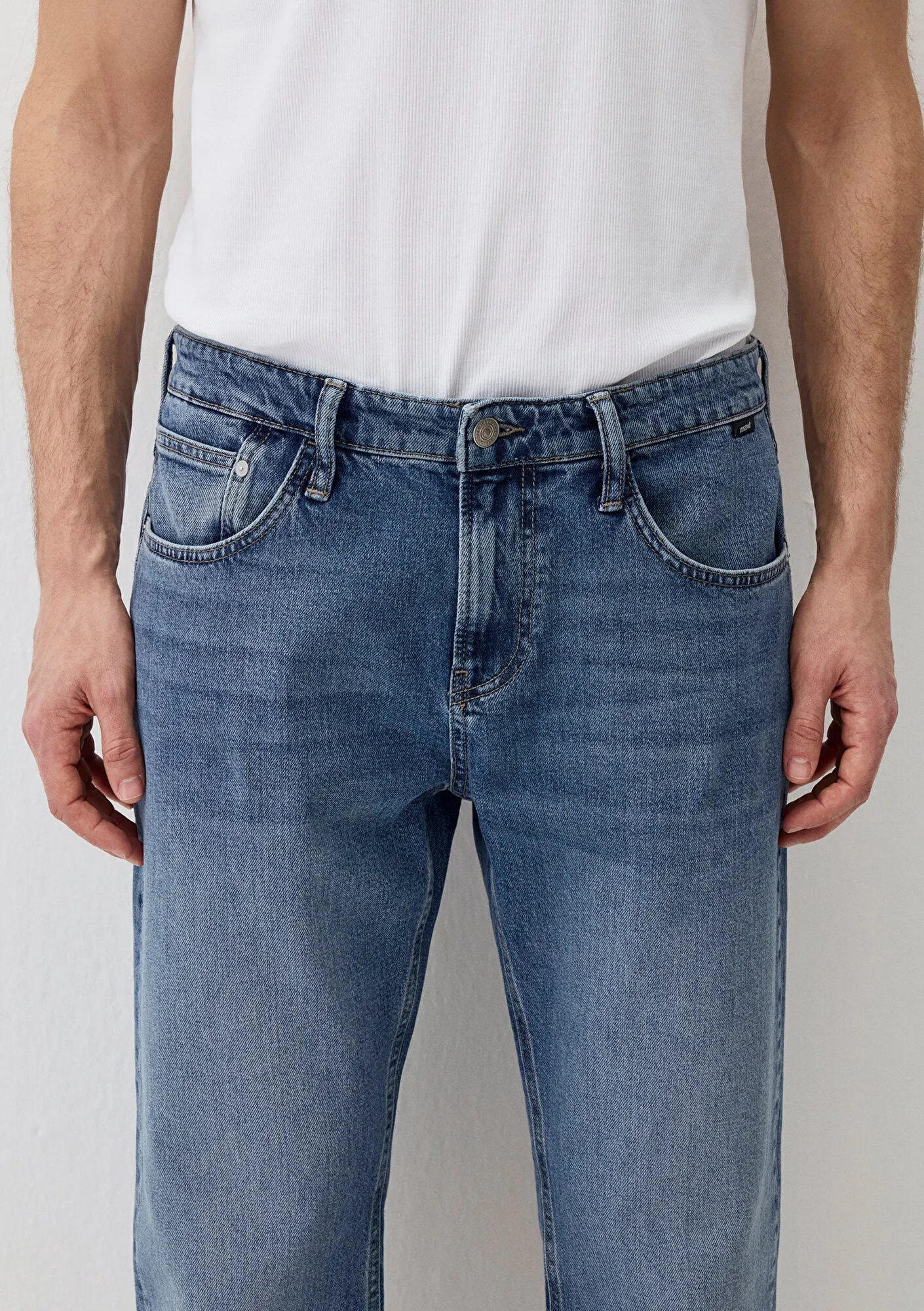 Lisbon Dark 90s Street Comfort Jean Pants