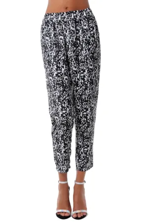 Loose fit pant in abstract print