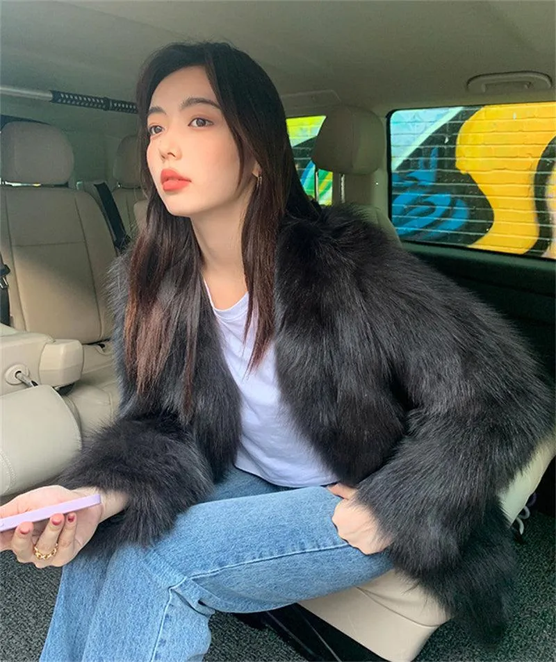 Luxury Collarless Short Faux Fur Coat with Elegant Thick Design