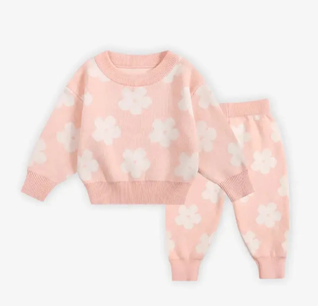 Machine knitted retro floral baby girl comfy set