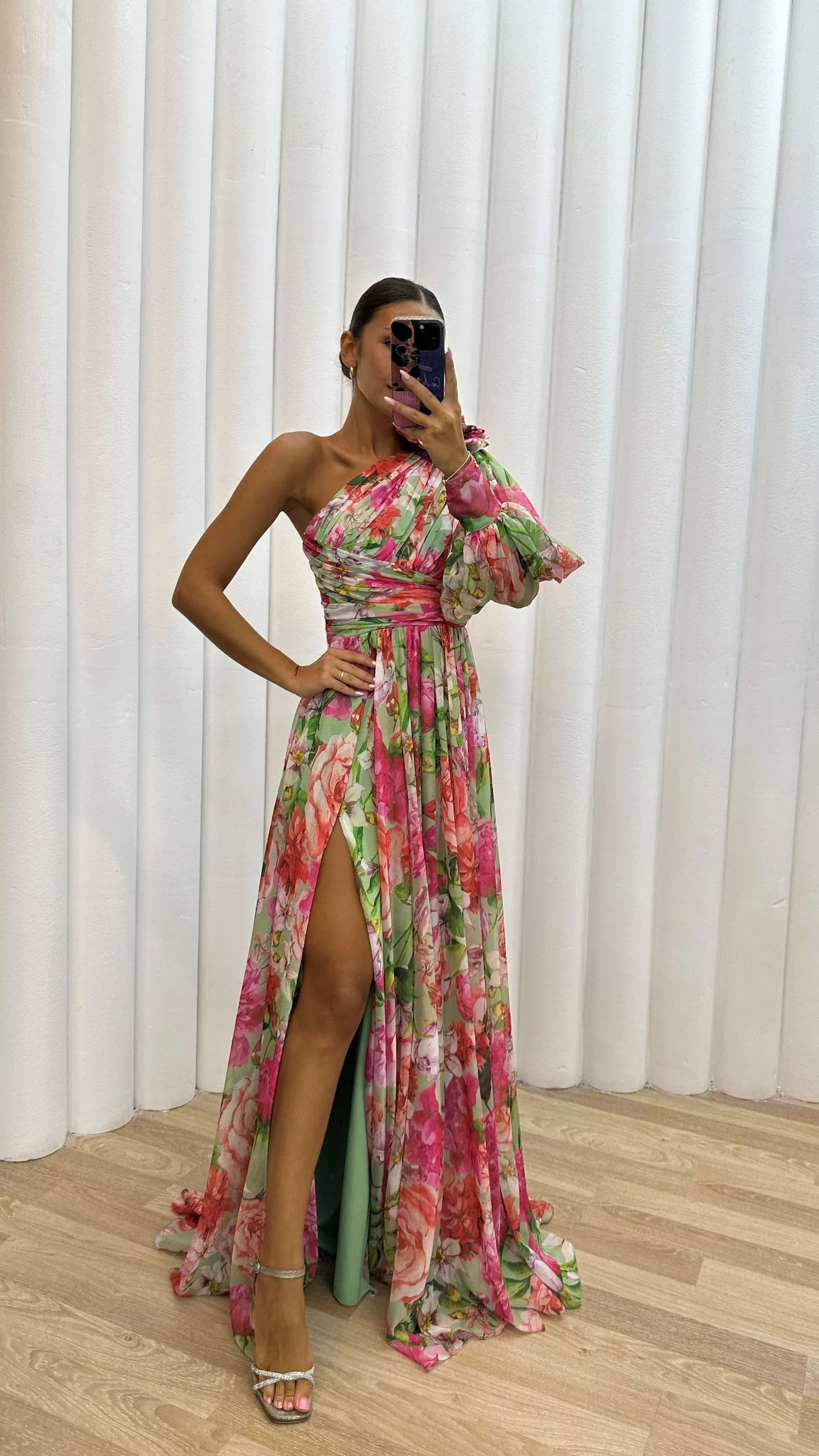 Mckenna | Stunning Flowing Gown