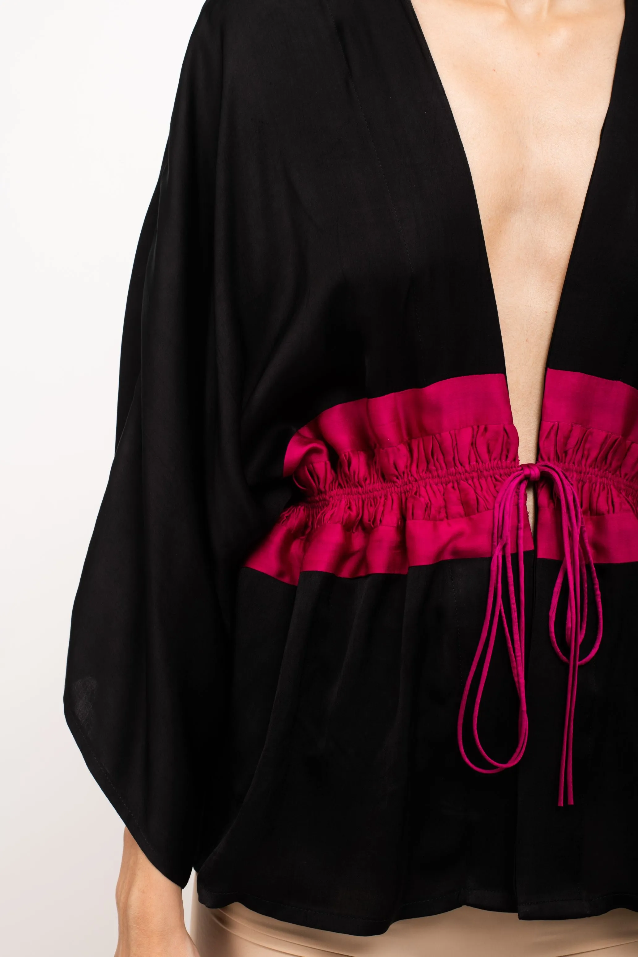 Short Cape - Black & Wine