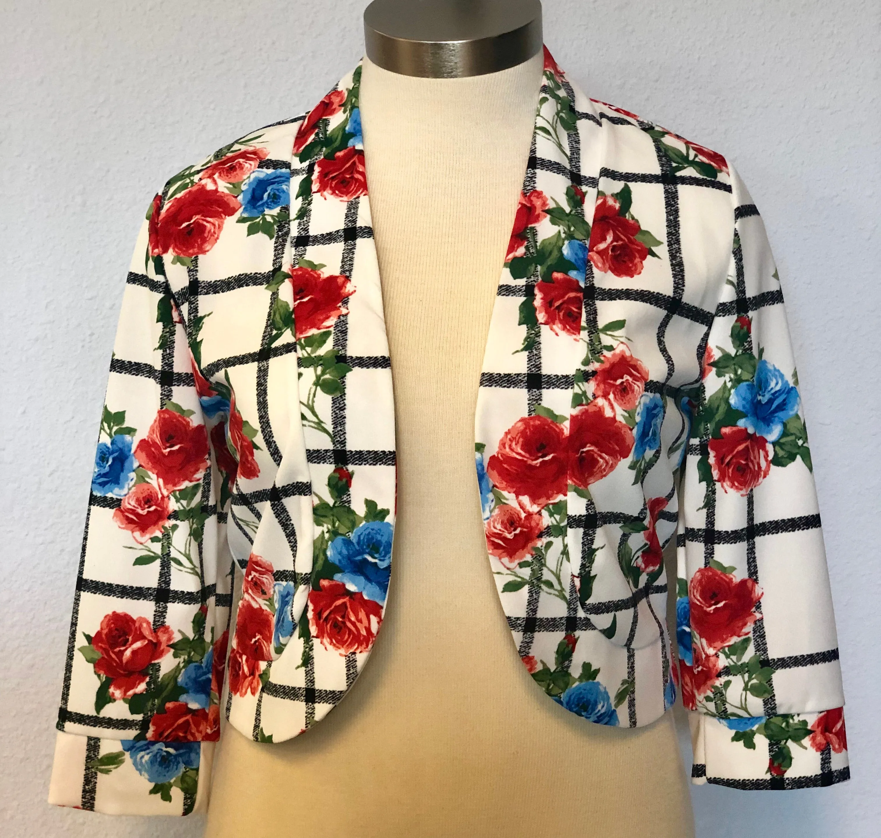 SHORT JACKET 3/4 SLEEVES