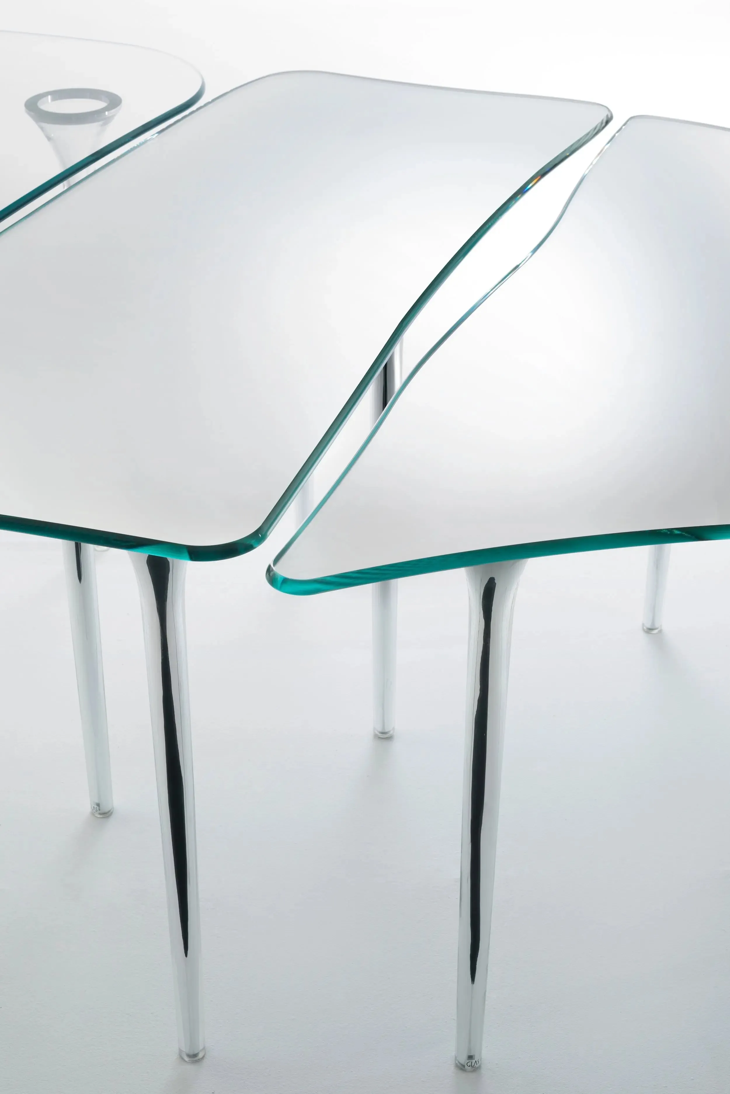 Specchio di Venere Glass Table