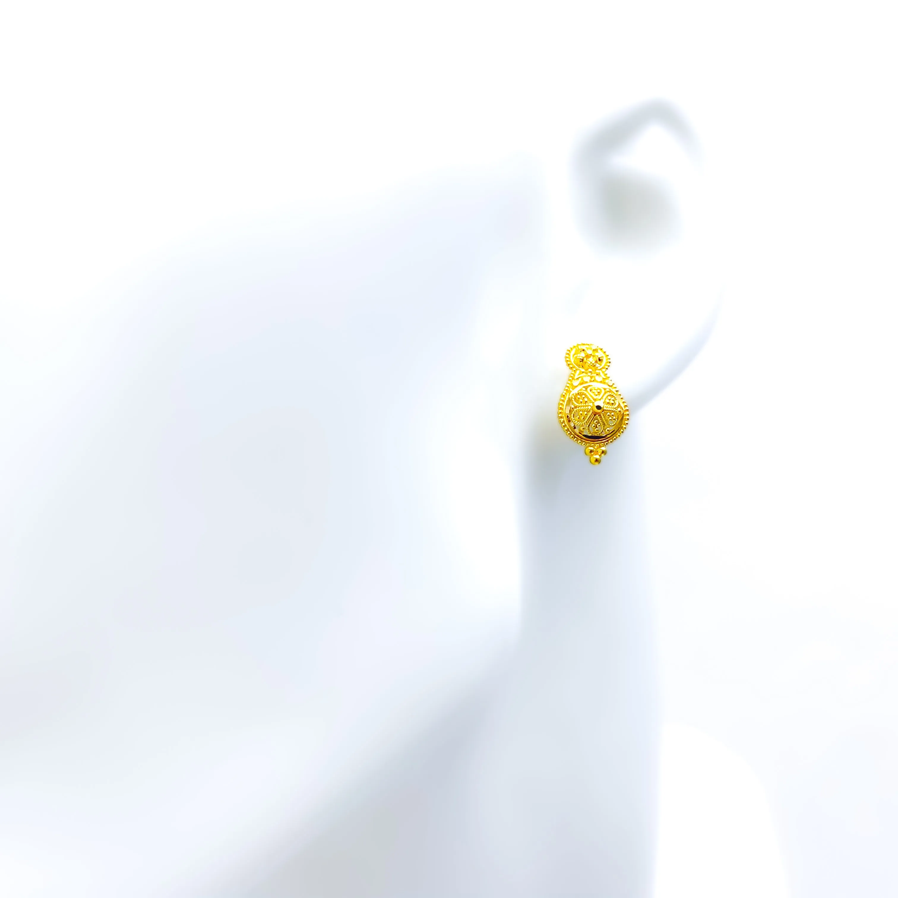 Stylish Brilliant 22k Gold Earrings