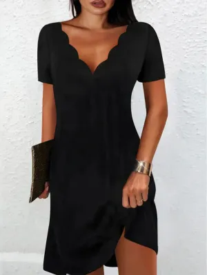 Suki - casual knit dress with V-neck and short sleeves