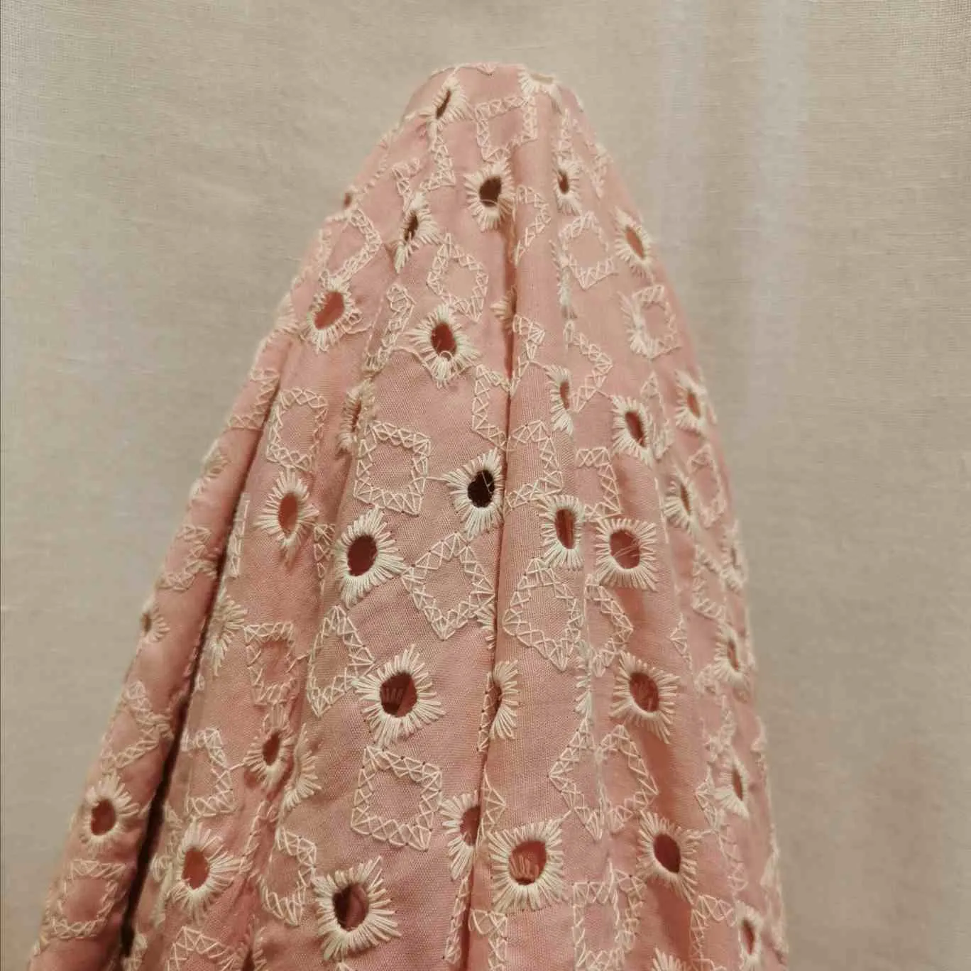 Taylor, Soft Pink