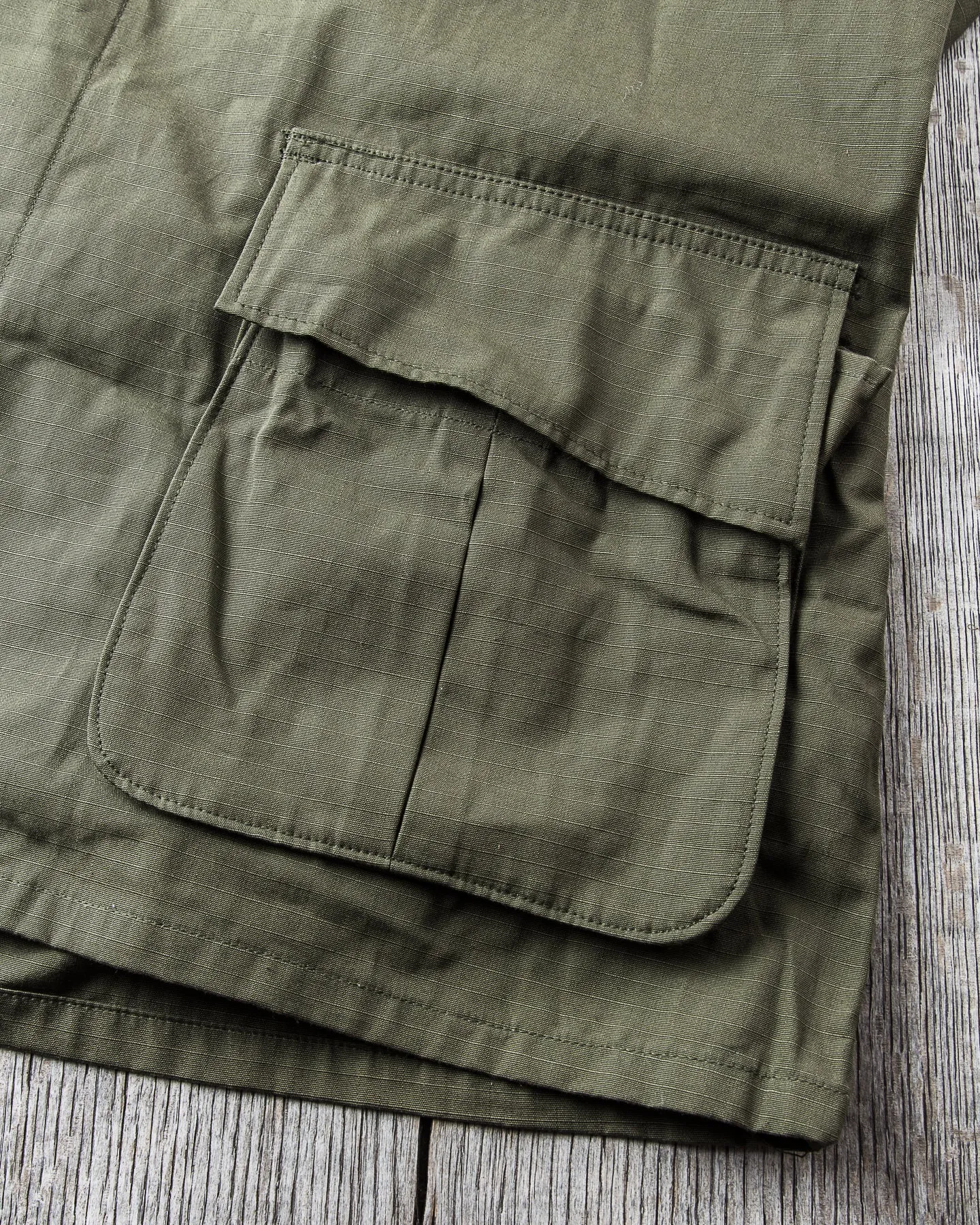 Vintage Deadstock 1969 US Army Ripstop Tropical Jacket Size: Large Long